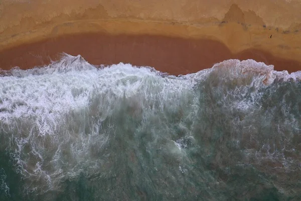 Drone Aéreo Vista Pássaro Tiro Costa Mar Com Água Azul — Fotografia de Stock