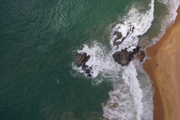 Drone Aéreo Vista Pássaro Tiro Costa Mar Com Água Azul — Fotografia de Stock