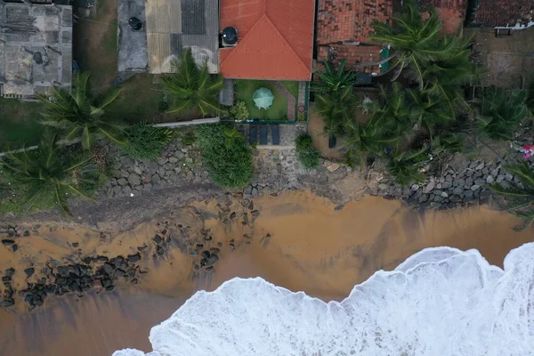 Natürliche Drohne Vogelperspektive Tagesaufnahme Von Der Küste Mit Schönen Villen — Stockfoto