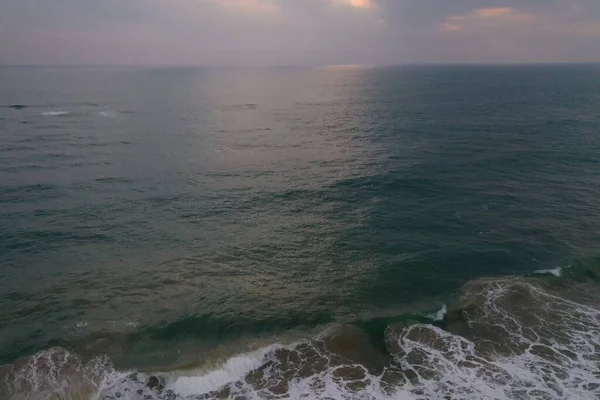 Luchtfoto Zonsondergang Drone Vogel Uitzicht Het Zeeoppervlak Met Turquoise Blauw — Stockfoto
