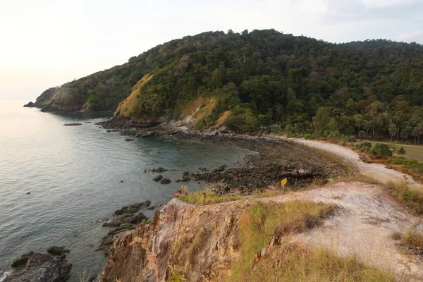 Pemandangan Panorama Yang Indah Ditembak Dari Bukit Pantai Berbatu Gunung — Stok Foto