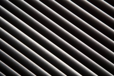 çelişkili soyut kapalı çerçeve çerçeve arka plan resim Gri pencereler ışık ışınları ile kör ve güzel çapraz çizgiler oluşturan sert siyah gölgeler bırakarak