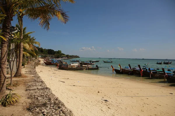 Panorama Tanjung Siang Hari Dari Pantai Pasir Kuning Putih Dengan — Stok Foto