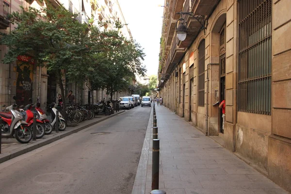 Barcelona Ισπανια 2014 Κάθετη Καλοκαιρινή Πρωινή Φωτογράφιση Κεντρικού Δρόμου Της — Φωτογραφία Αρχείου