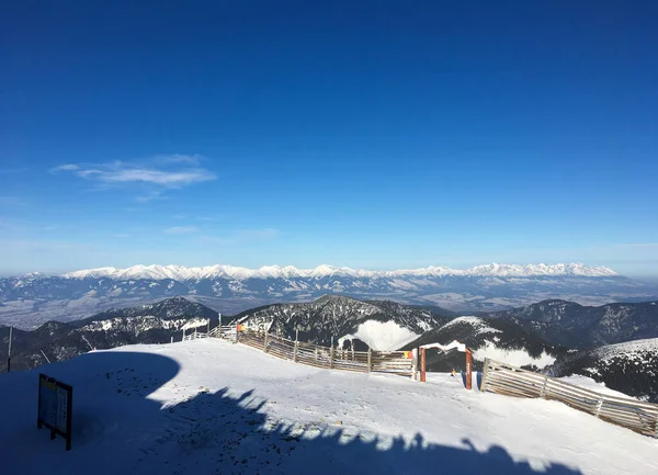 Veduta Delle Montagne Innevate Alti Tatra Dalla Collina Invernale Chopok — Foto Stock
