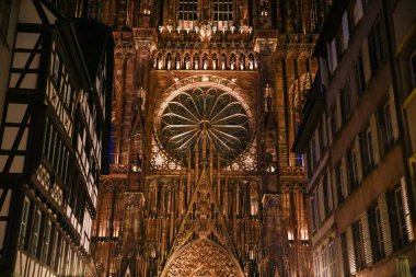 Geceleri Strasbourg Katedrali