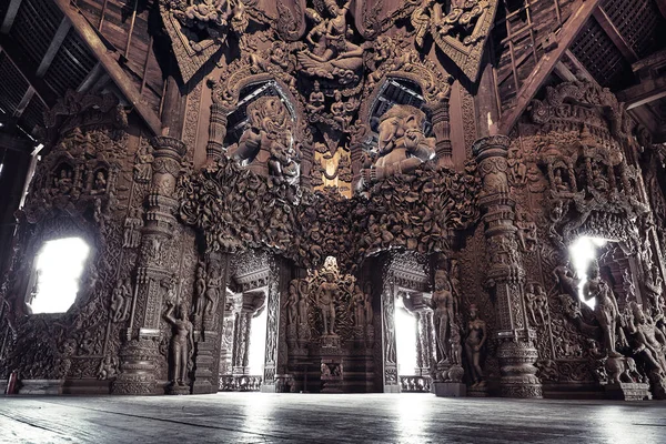 Pattaya, Tayland 'daki Doğruluk Tapınağı