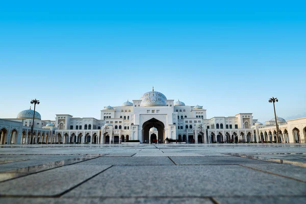 Abu Dabi, Emirlikler 'den Qasr Al Watan