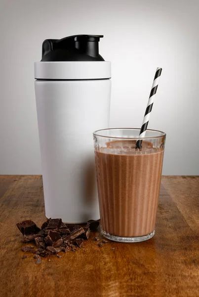 Milkshake Chocolat Ingrédients Shaker Avec Paille Papier Sur Plan Travail — Photo