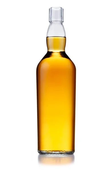 Eine Große Flasche Goldenen Whisky Ohne Etikett Oder Branding Isoliert — Stockfoto