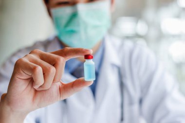 Araştırmacılar, Coronavirus covid-19 hastaları için tedavi verisi olarak virolojinin yapısını araştırıyor ve Coronavirus covid-19 'un yayılmasını önlemek için bir aşı hazırlıyorlar..