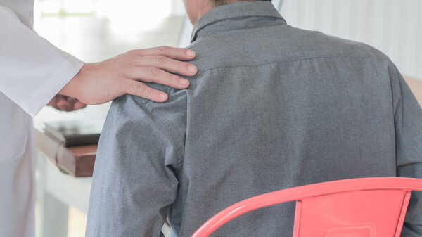 Soft and select Focus,Patients who are concerned about prostate cancer are seeking advice from counselors who specialize in prostate cancer and are capable of treating cancer.Prostate Cancer Treatment