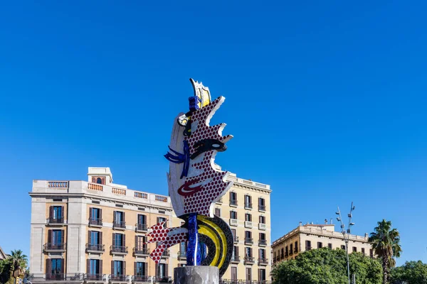 Cap Barcelona Kleurrijk Standbeeld Aan Zee Barcelona Spanje — Stockfoto