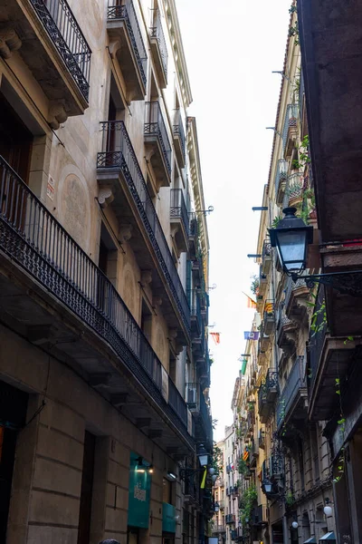 Barcelona Espanha Novembro 2018 Estreita Rua Antiga Cidade Bairro Gótico — Fotografia de Stock