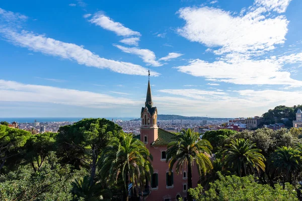 Uitzicht Daken Van Barcelona Vanaf Het Terras Van Parc Guell — Stockfoto