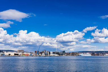 Bygdoy Yarımadası 'ndan Oslo' nun panoramik manzarası. Norveç