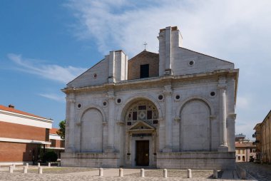 Tempio Malatestiano (anlamı: Malatesta Tapınağı) St. Francis, Rimini 'nin adını alan tamamlanmamış katedral kilisesi.