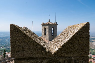 San Marino 'daki Guaita ya da Rocca olarak bilinen kalenin kulesi.