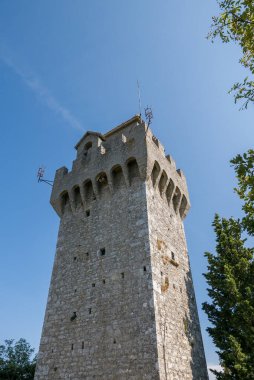 Torre del Montale, San Marino 'nun Titano Dağı' ndaki üç kuleden biri.