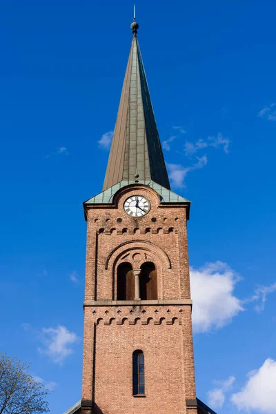 ソフィエンベルク教会はノルウェーのオスロにあるソフィエンベルクにあり デンマーク生まれの建築家ジェイコブ ヴィルヘルム ノルダンによって設計されています — ストック写真