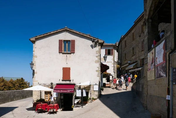 SAN MARINO, SAN MARINO REPUBLIC - 6 AĞUSTOS 2018: San Marino şehrini ziyaret edin