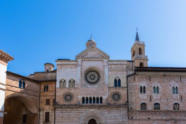 FOLIGNO, İtalya - 8 Ağustos 2017 - Foligno, Umbria 'daki Cattedrale di San Feliciano, Orta İtalya.