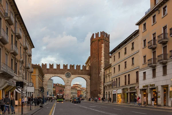 Melltartó Kapui Verona Kapuja Melyet Középkori Falak Mentén Építettek Hogy — Stock Fotó