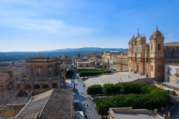 Prachtig Uitzicht Barokke Kathedraal Het Stadhuis Hoofdstraat Van Noto Sicilië — Stockfoto