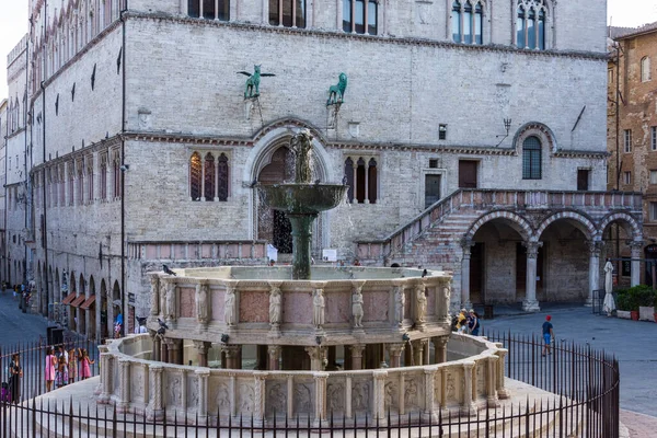 Perugia Italia Agosto 2017 Fontana Maggiore Piazza Novembre Perugia Umbria — Foto Stock