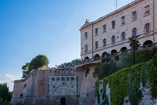 Rocca Paolina ve Etrüsk Porta Marzia, Perugia, İtalya