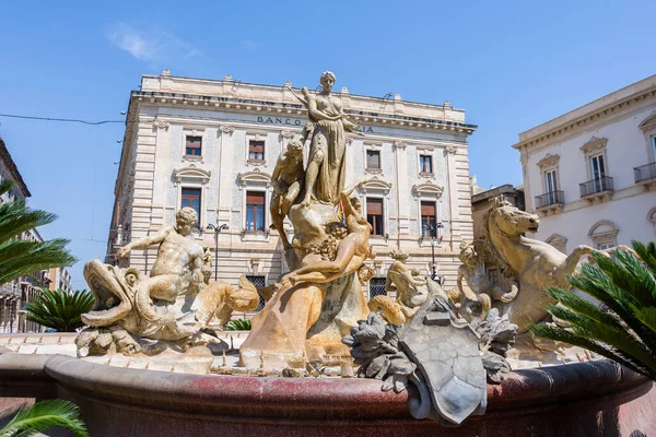 Syracuse Italia Agosto 2017 Fuente Plaza Arquímedes Siracusa Centro Fuente — Foto de Stock