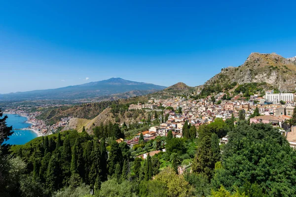 Taormina Com Vulcão Etna Fundo Visto Teatro Grego Sicília Itália — Fotografia de Stock