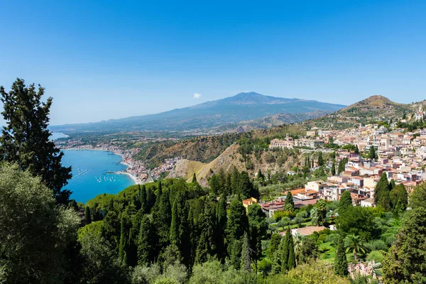 Taormina Sopkou Etna Pozadí Řeckého Divadla Sicílie Itálie — Stock fotografie