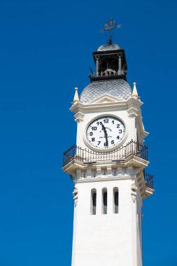Valencia, İspanya: 14 Haziran 2015 - İspanya 'nın Valencia şehrindeki Valencia limanındaki saat inşa kulesinin ayrıntıları