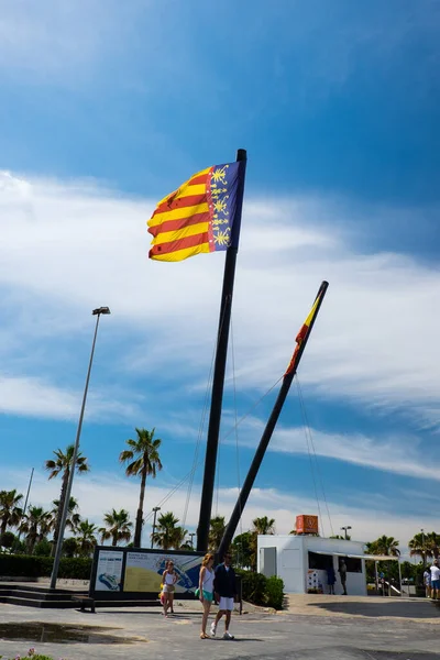 Drapeau Valence Ému Par Vent Par Une Belle Journée Ensoleillée — Photo