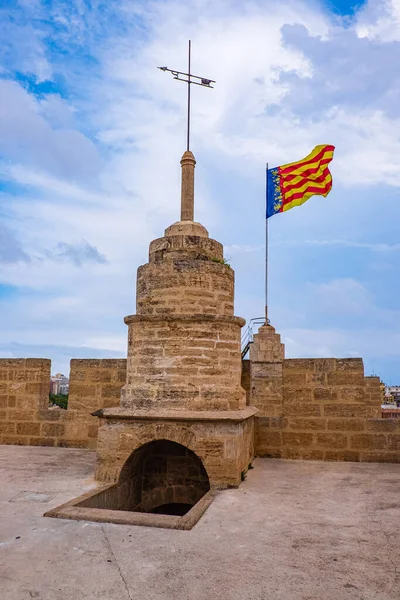 Detail Van Torre Serranos Met Valenciaanse Vlag Wind Valencia — Stockfoto