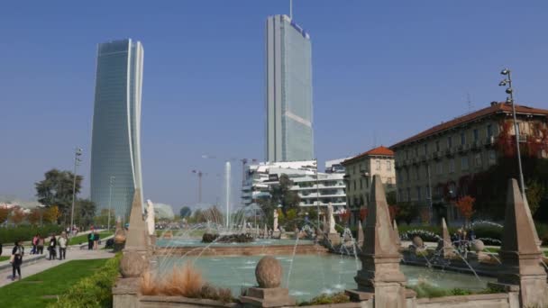 Isozaki Hadid Torres Vistas Fonte Quatro Estações Praça Giulio Cesare — Vídeo de Stock