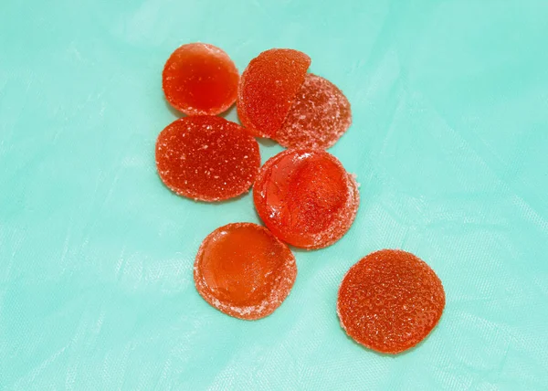 Rund Ljus Orange Marmelad Turkos Bakgrund Närbild — Stockfoto