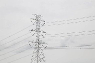 Cumartesi yüksek voltaj, yüksek voltaj elektrik direkleri..