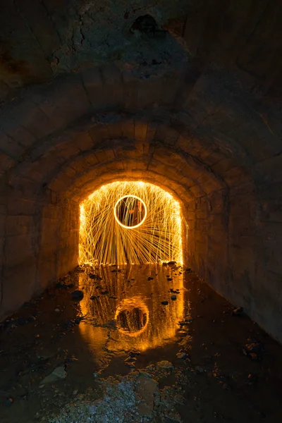 Pintura Leve Túnel Mina Abandonada Sérvia — Fotografia de Stock