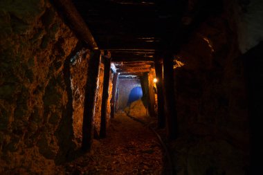Sırbistan 'ın bakır madeninde terk edilmiş bir tünel