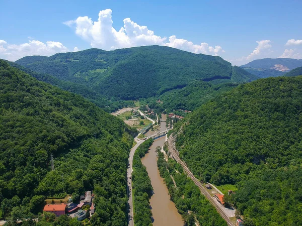 Vista Del Pueblo Ovcar Banja Serbia Desde Dron — Foto de Stock