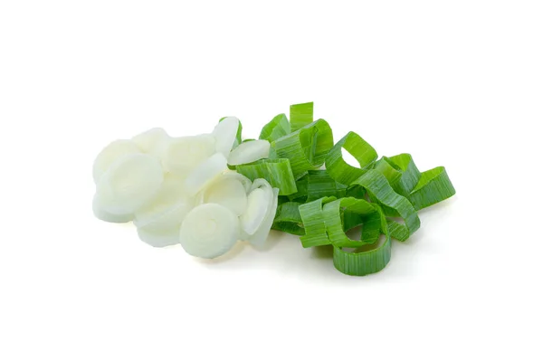 Cebolla Japonesa Verde Rodajas Aislada Sobre Fondo Blanco Con Ruta — Foto de Stock