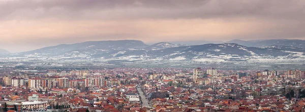 Gyönyörű Naplemente Panorámás Kilátás Pirot Város Szerbia Távoli Horizont Hegyek — Stock Fotó