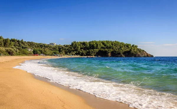 Beautiful Unique Aretes Beach Sithonia Golden Sand Foamy Waves Turquoise — Stock Photo, Image