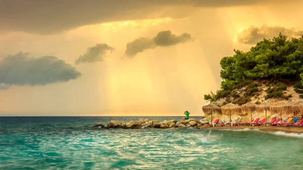 Scenic Famous Kalogria Beach Sun Rays Greece Man Taking Photo — Stock Photo, Image