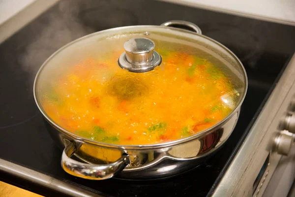 Olla Hirviendo Chraime Una Sopa Tradicional Sefardica Del Norte África — Foto de Stock