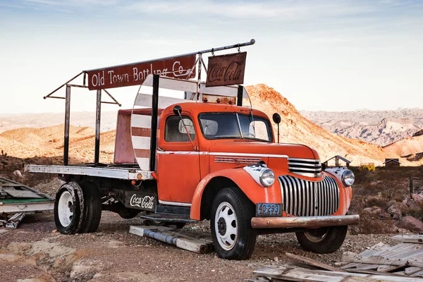 Chevrolet vintage em Nelson Ghost Town em Nevada, EUA — Fotografia de Stock