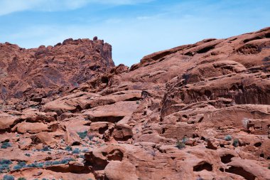 Valley of Fire State Park'ta kırmızı kaya oluşumları, N'de manzara