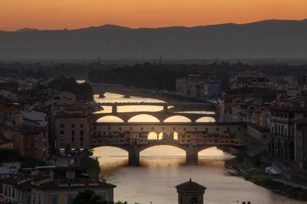 피렌체에서 가장 유명 한 다리: 폰테 베키오 — 스톡 사진